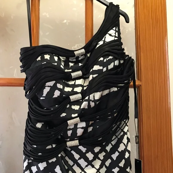 Terani Couture Evening Gown - Picture 1 of 9